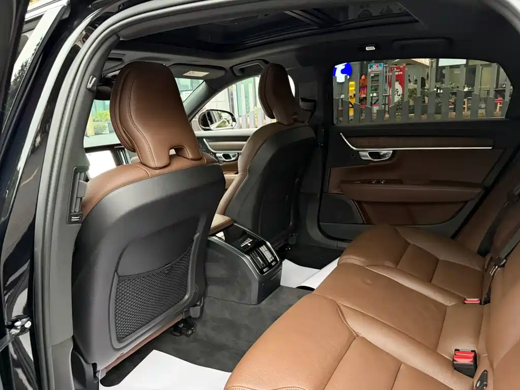 Volvo S90 2023 — фото 11