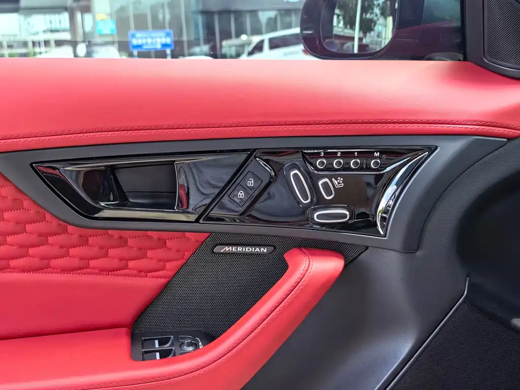 Jaguar F-TYPE — миниатюра 15