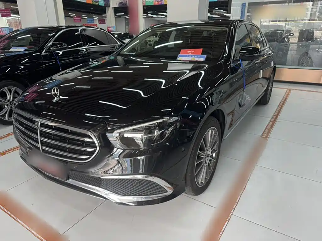 Mercedes-Benz E-Class — миниатюра 2