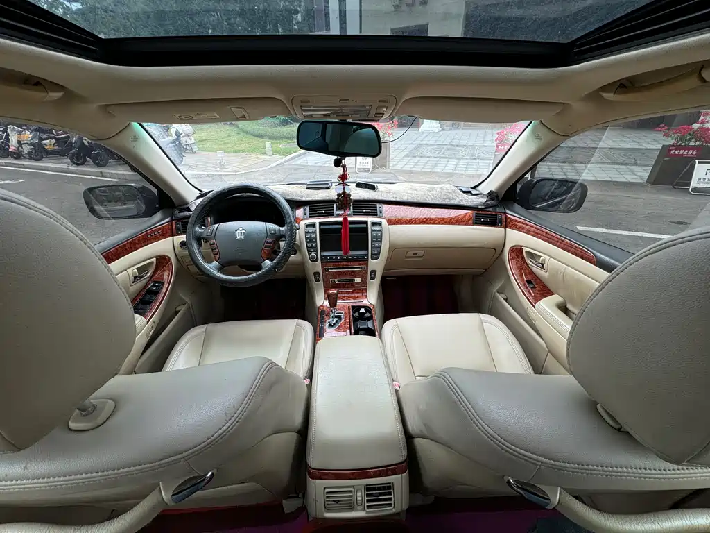 Toyota Crown 2005 3.0L Royal Saloon