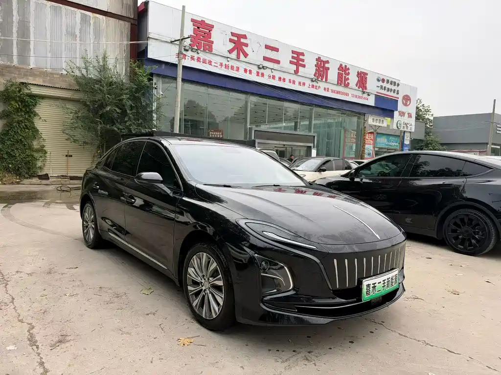 Hongqi E-QM5 2024 — фото 2