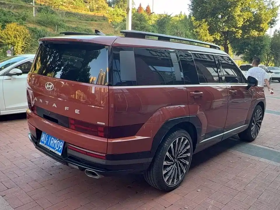 Hyundai Santa Fe — миниатюра 10