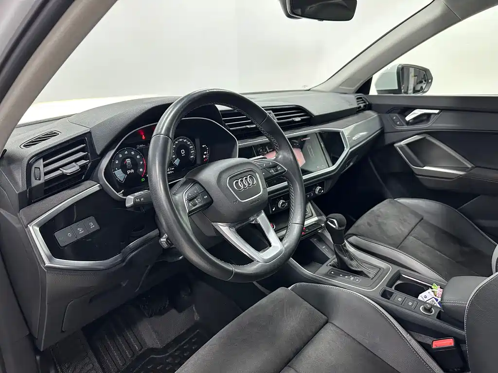 Audi Q3 — миниатюра 15