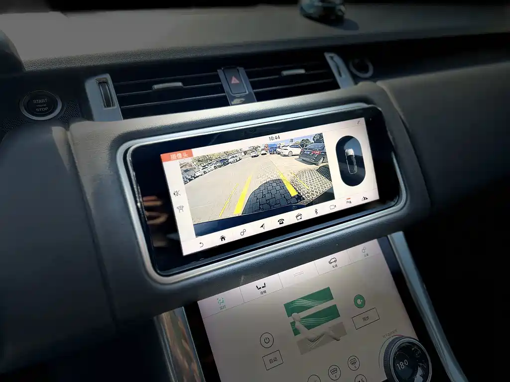 Land Rover Sport PHEV — миниатюра 11
