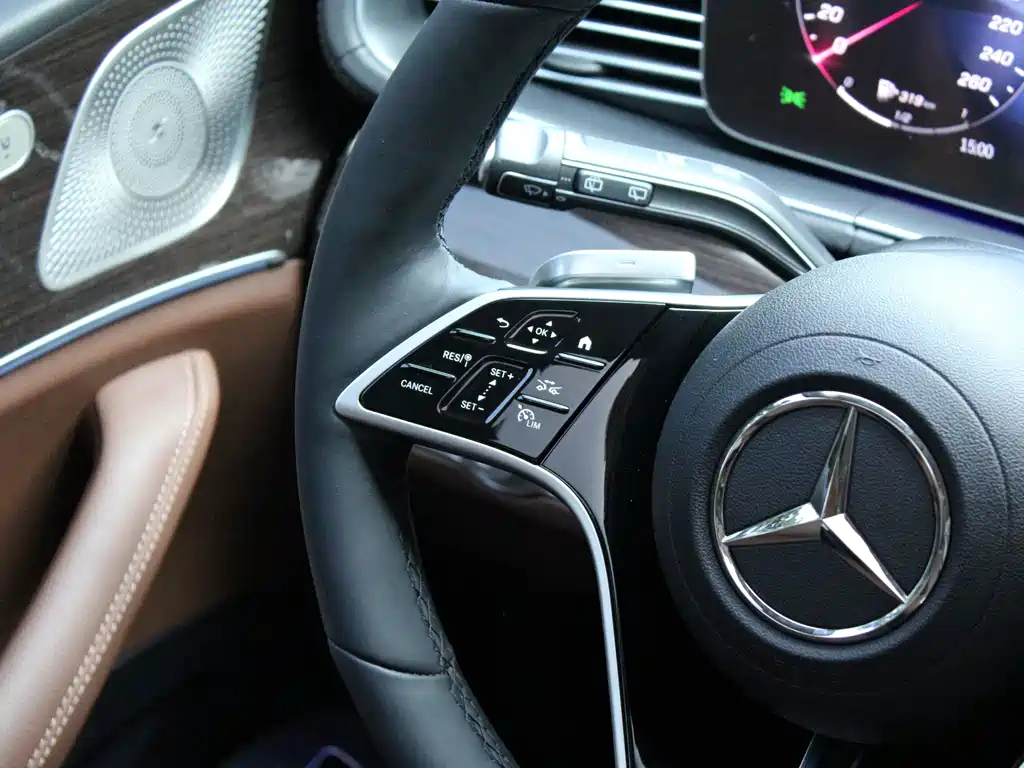 Mercedes-Benz GLE (Import) — миниатюра 9