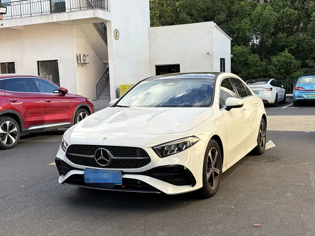 Mercedes-Benz A-Class 2023 — фото 1