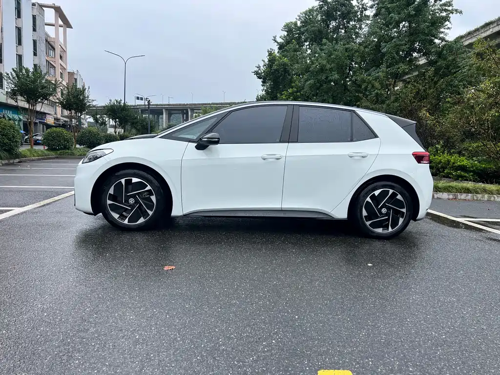 Volkswagen ID.3 — миниатюра 4