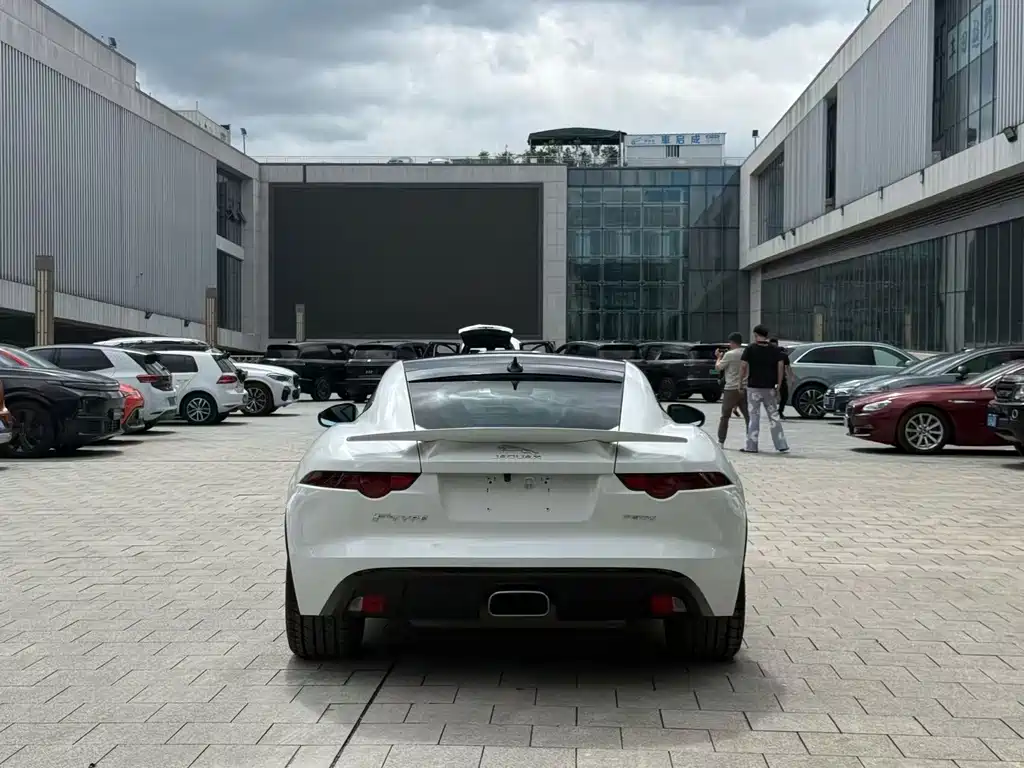 Jaguar F-TYPE — миниатюра 11