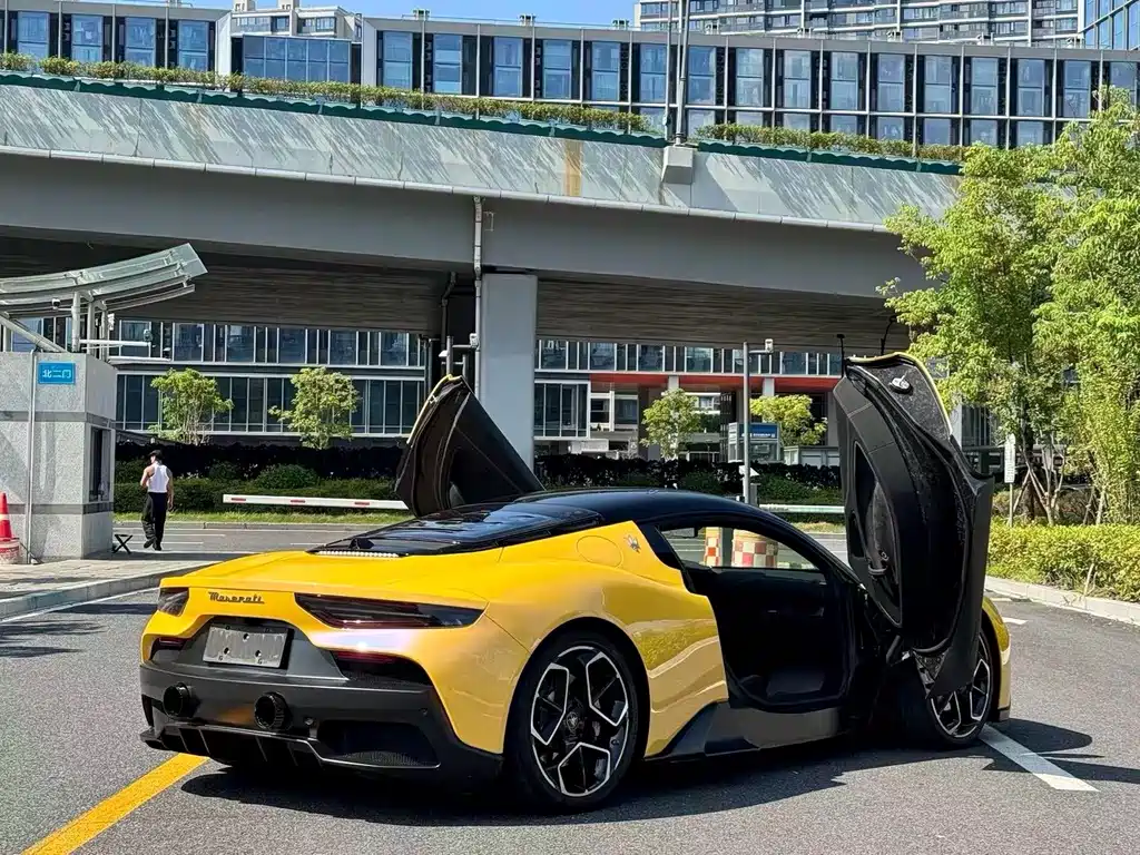 Maserati MC20 — миниатюра 5