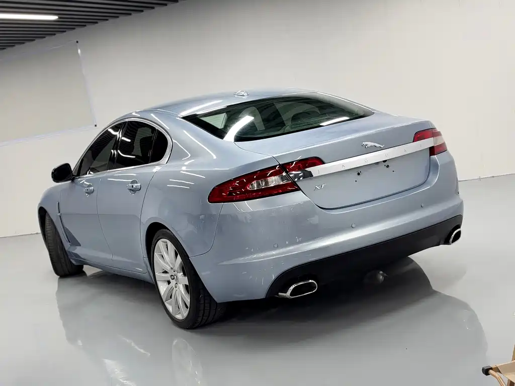 Jaguar XF — миниатюра 5
