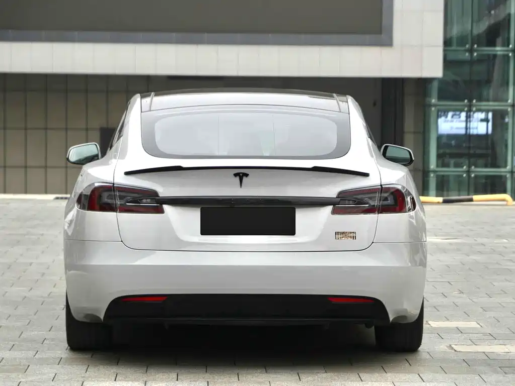 Tesla Model S — миниатюра 16