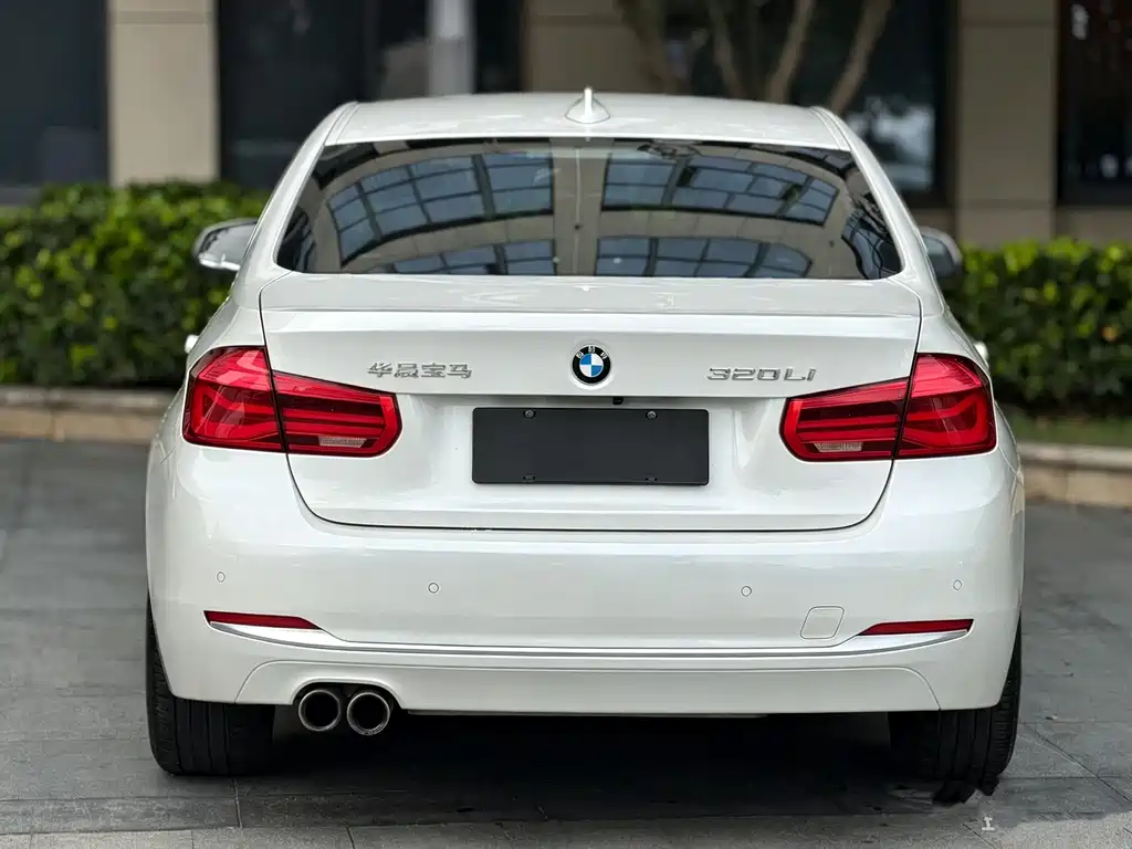 BMW 3 Series — миниатюра 9