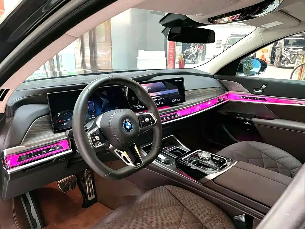 BMW i7 — миниатюра 3