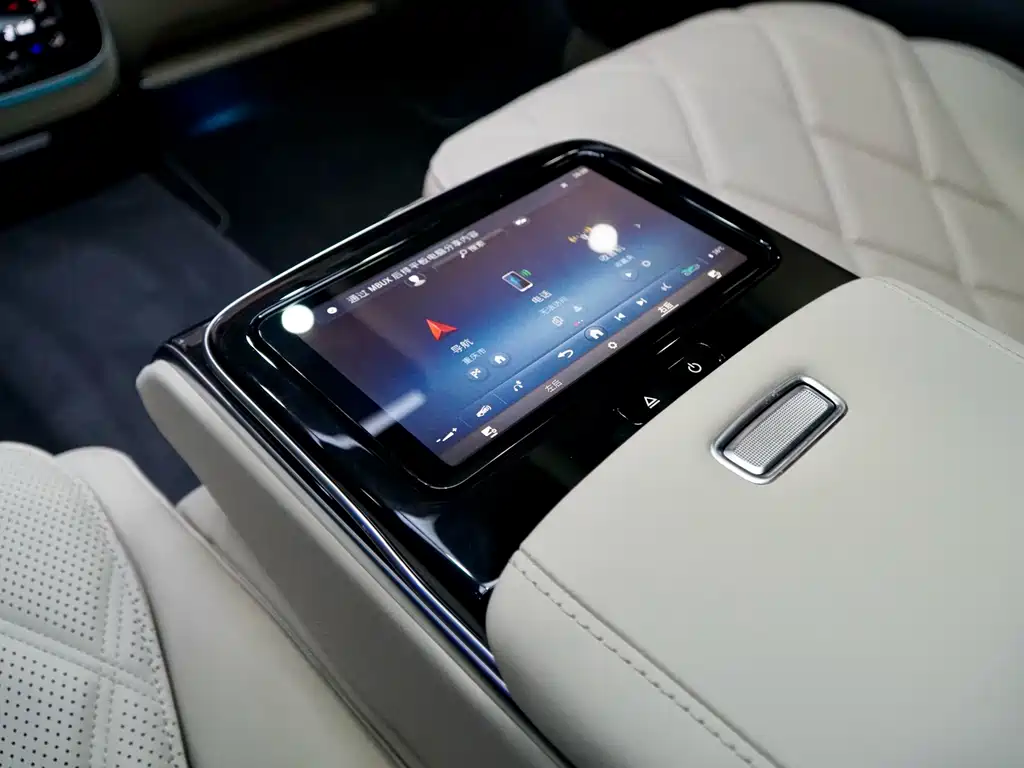 Mercedes-Benz S-Class — миниатюра 22