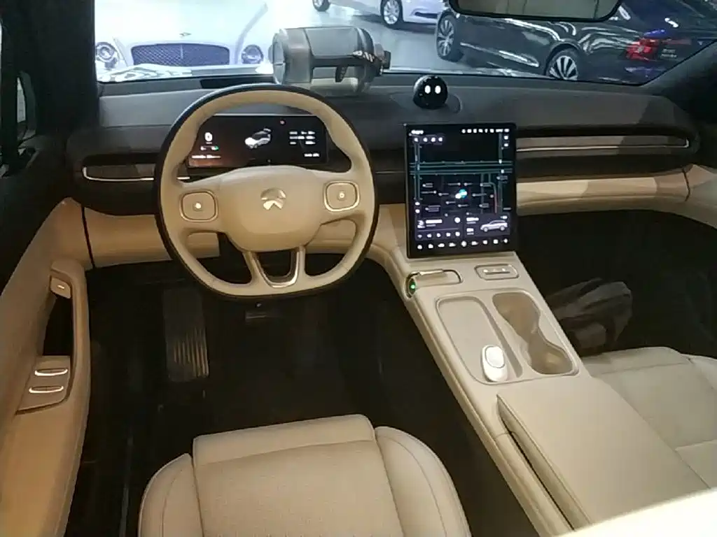 NIO ES6 — миниатюра 10