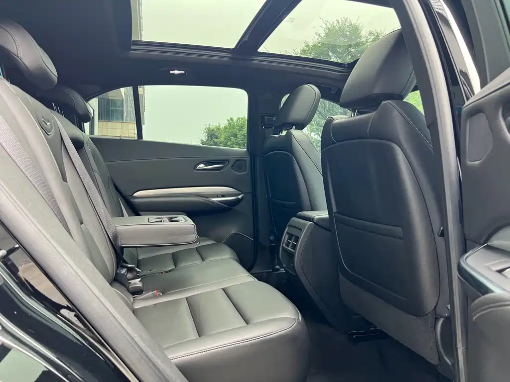 Cadillac XT4 — миниатюра 13