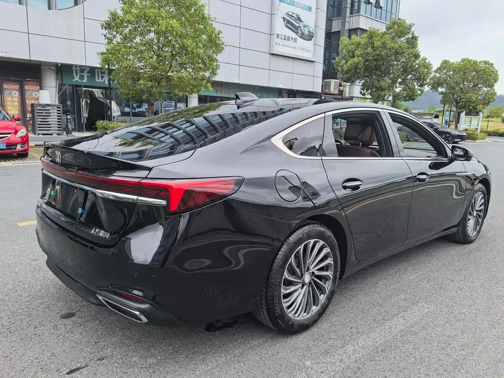 Buick LaCrosse — миниатюра 9