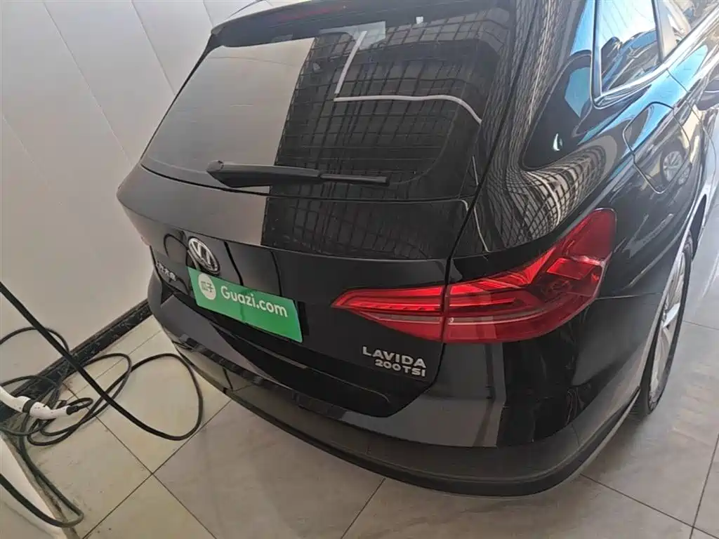 Volkswagen Lavida 2018 200TSI DSG Comfort V