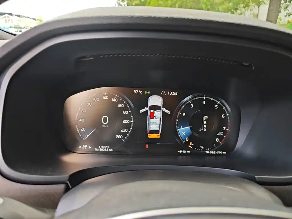 Volvo V90 — миниатюра 12
