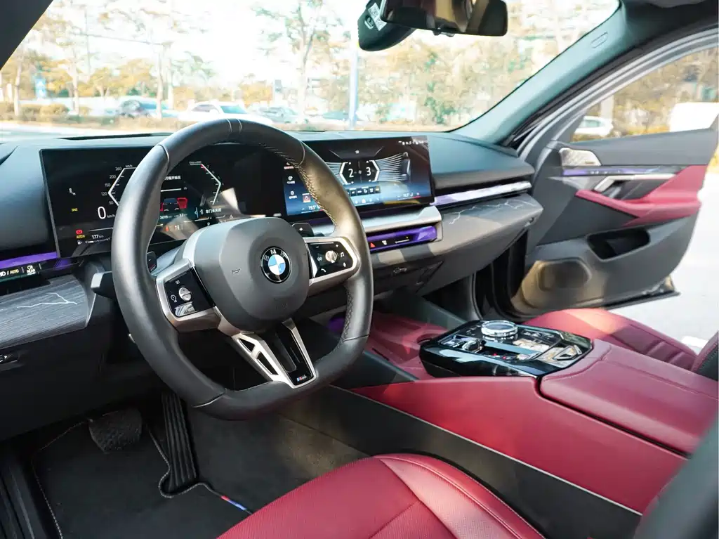 BMW 5 Series — миниатюра 9