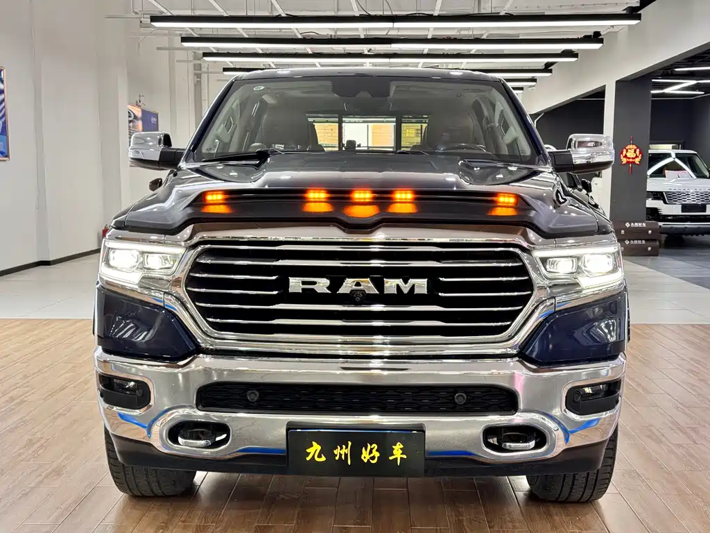 Ram Trucks 2015 5.7L