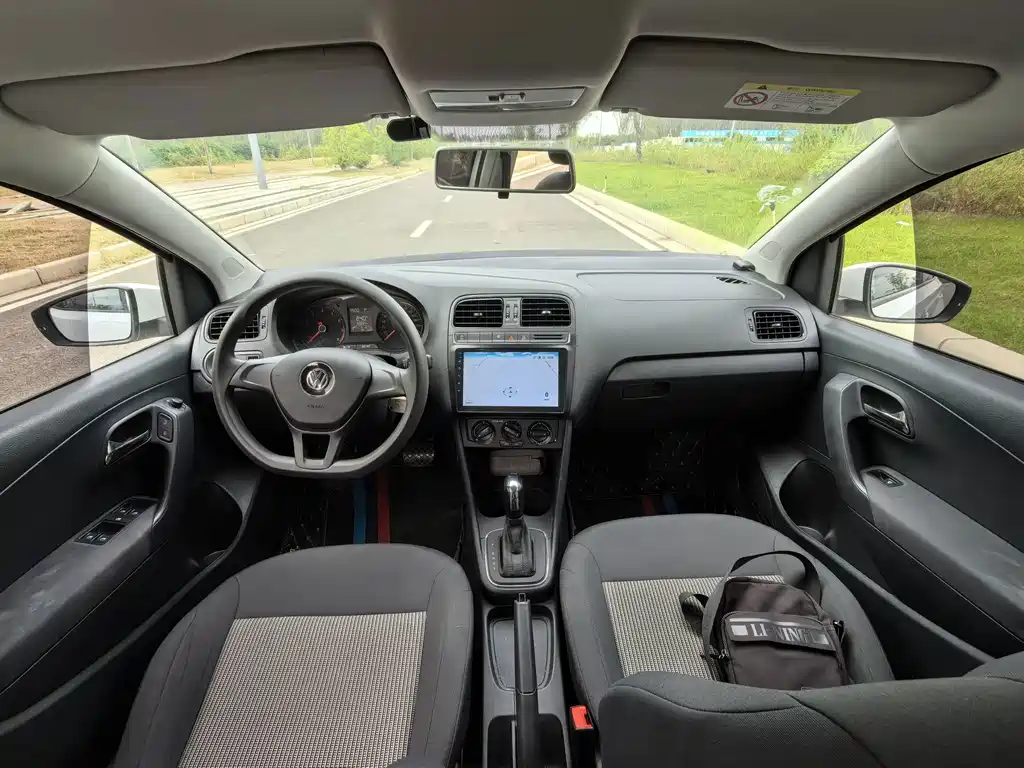 Volkswagen Polo — миниатюра 13
