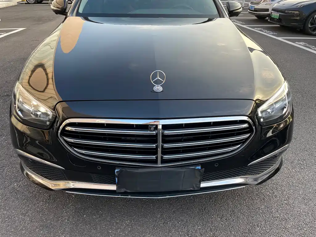 Mercedes-Benz E-Class — миниатюра 23