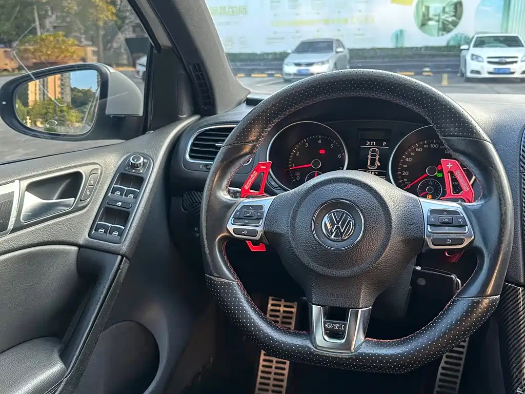 Volkswagen Golf GTI — миниатюра 21