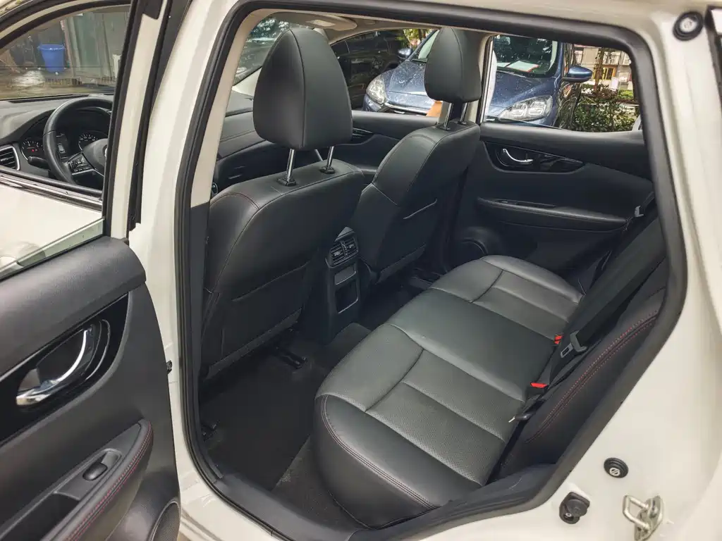 Nissan Qashqai — миниатюра 11