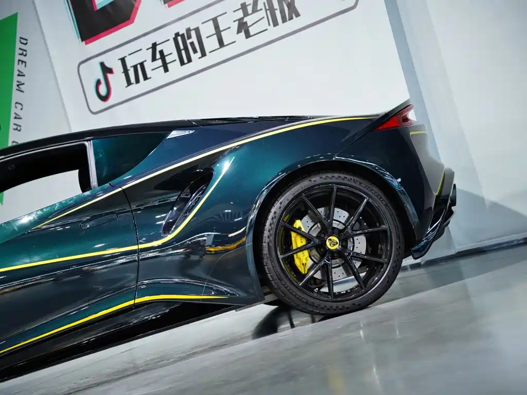 Lotus Emira — миниатюра 47