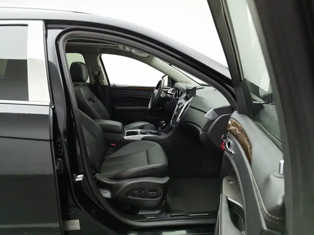 Cadillac SRX — миниатюра 23