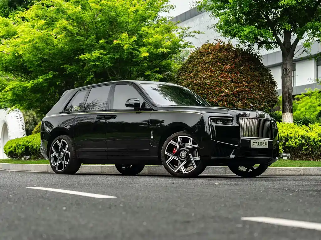 Rolls-Royce Cullinan — миниатюра 3