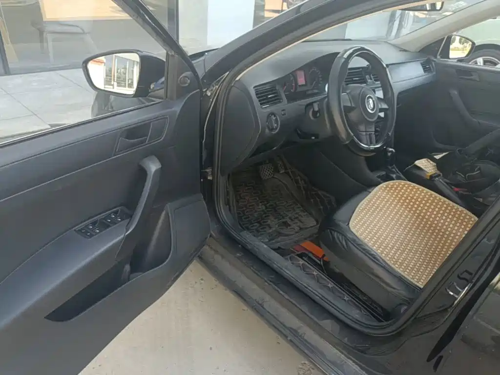 Volkswagen Santana — миниатюра 16