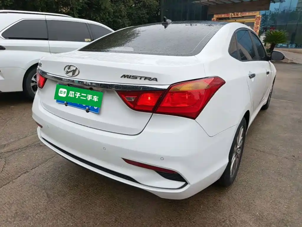 Hyundai Mistra — миниатюра 7