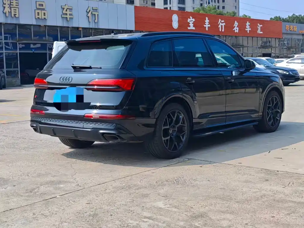 Audi Q7 — миниатюра 9