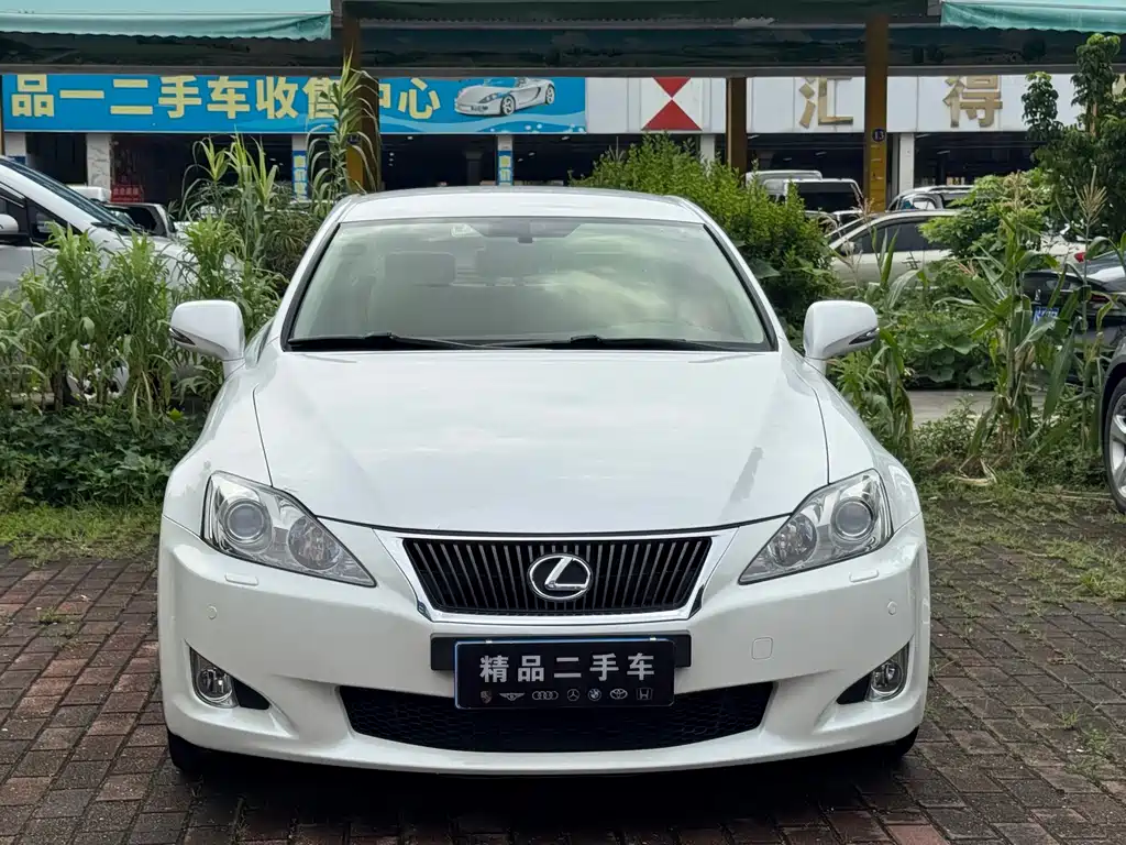 Lexus IS 2009 300