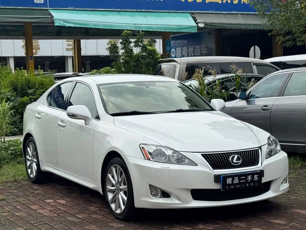 Lexus IS 2009 300