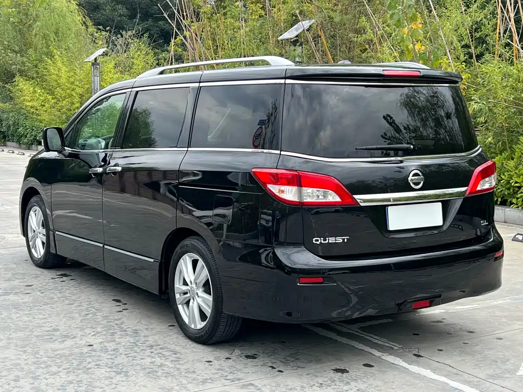 Nissan Quest — миниатюра 8