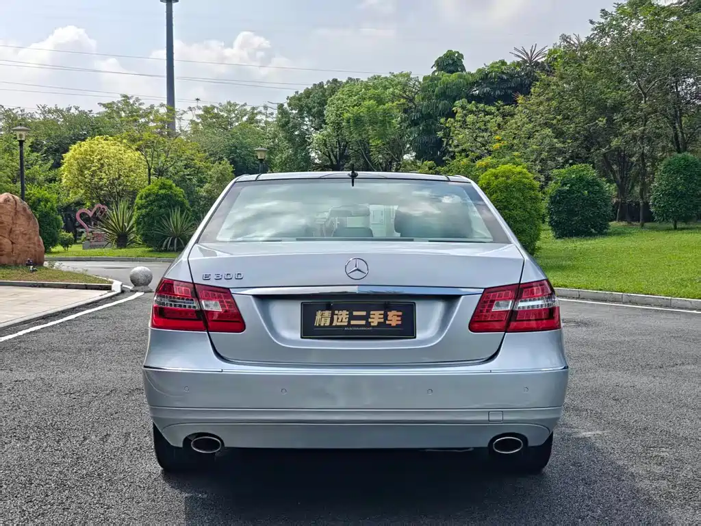 Mercedes-Benz E-Class (Import) — миниатюра 6