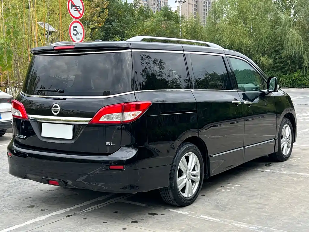 Nissan Quest — миниатюра 10