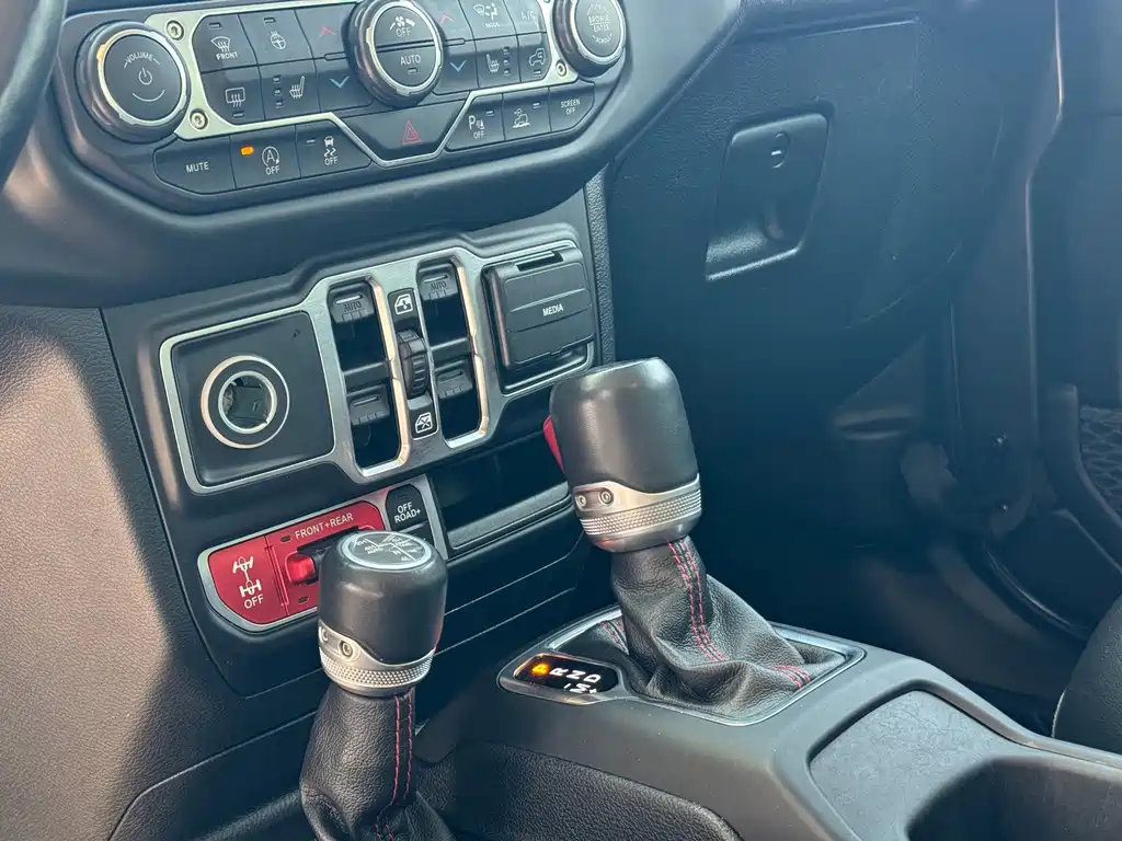 Jeep Wrangler — миниатюра 17