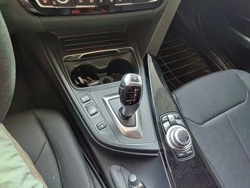 BMW 3 Series — миниатюра 14
