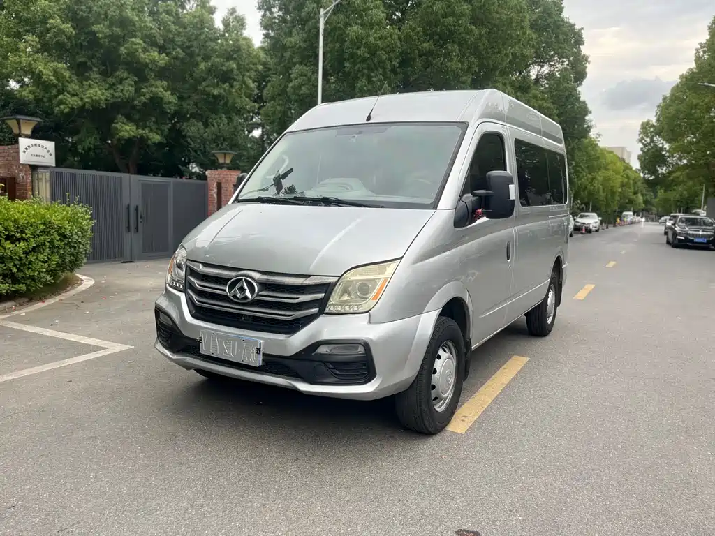 Maxus V80 2018 2.5T 6 MT Elite 5-6 мест