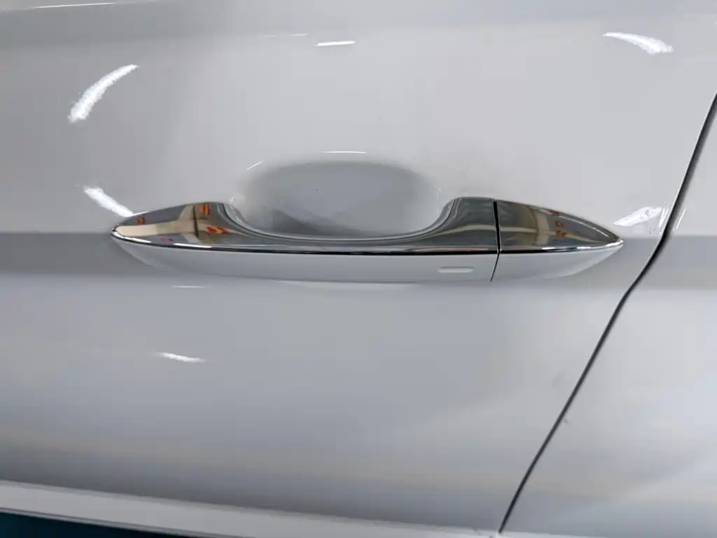 Volkswagen Sagitar — миниатюра 6