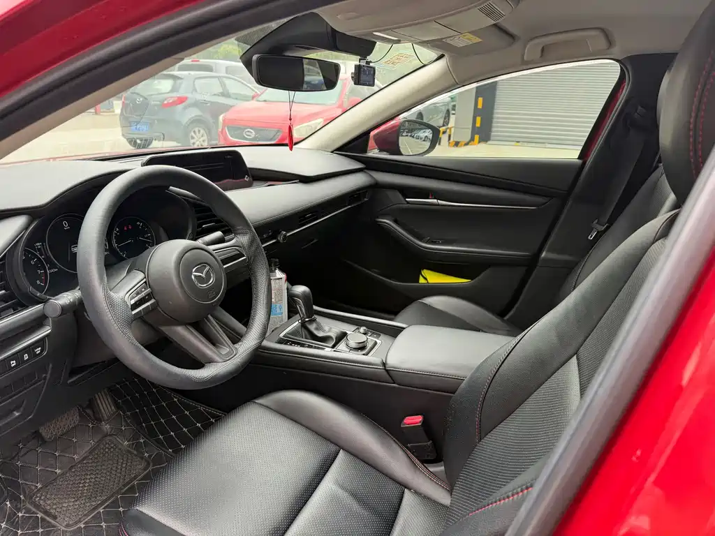 Mazda 3 Axela — миниатюра 7