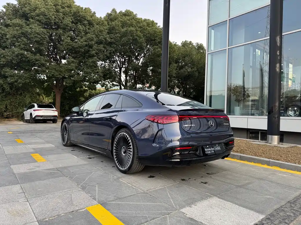 MERCEDES-BENZ EQS AMG