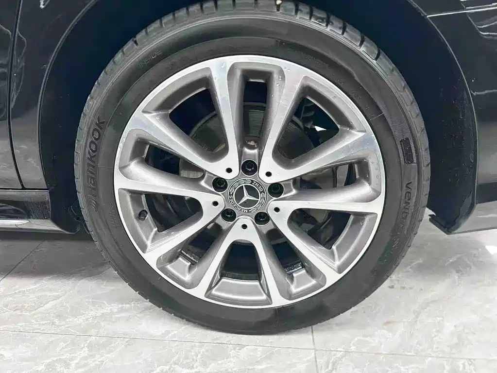 Mercedes-Benz E-Class — миниатюра 24