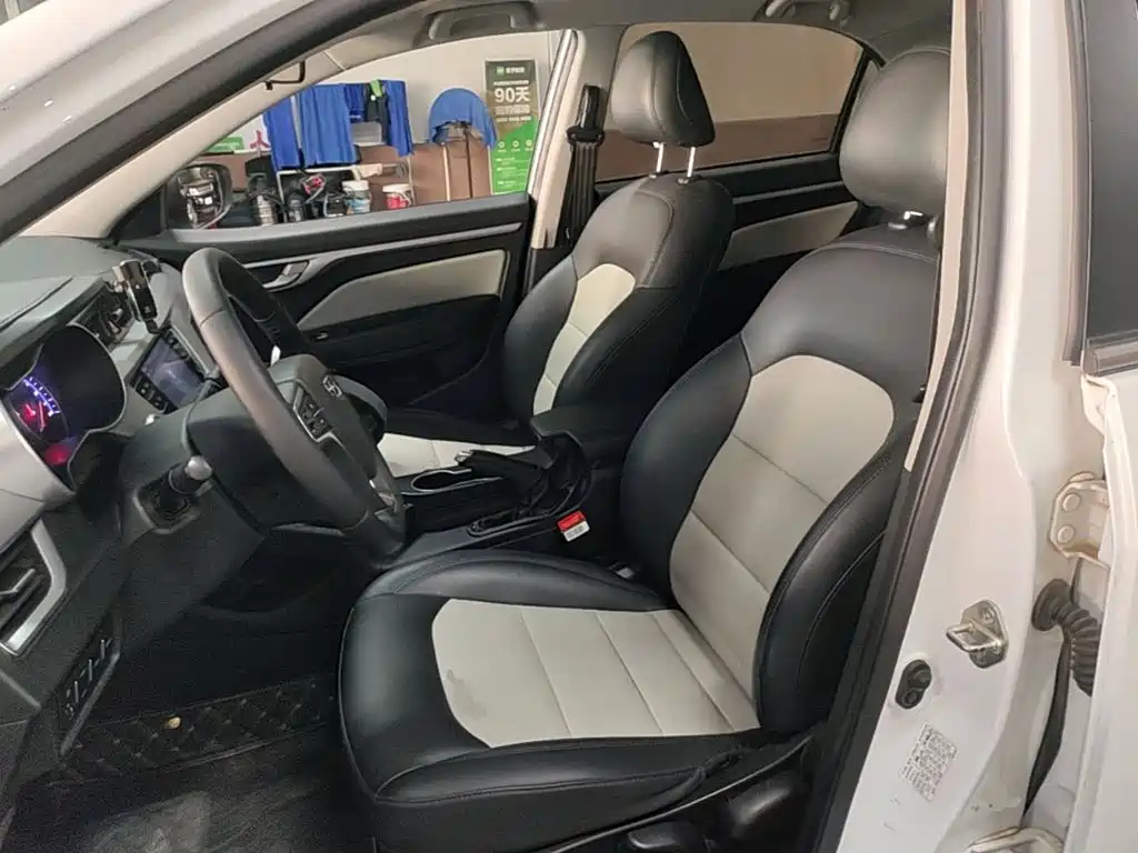 Geely Vision — миниатюра 15