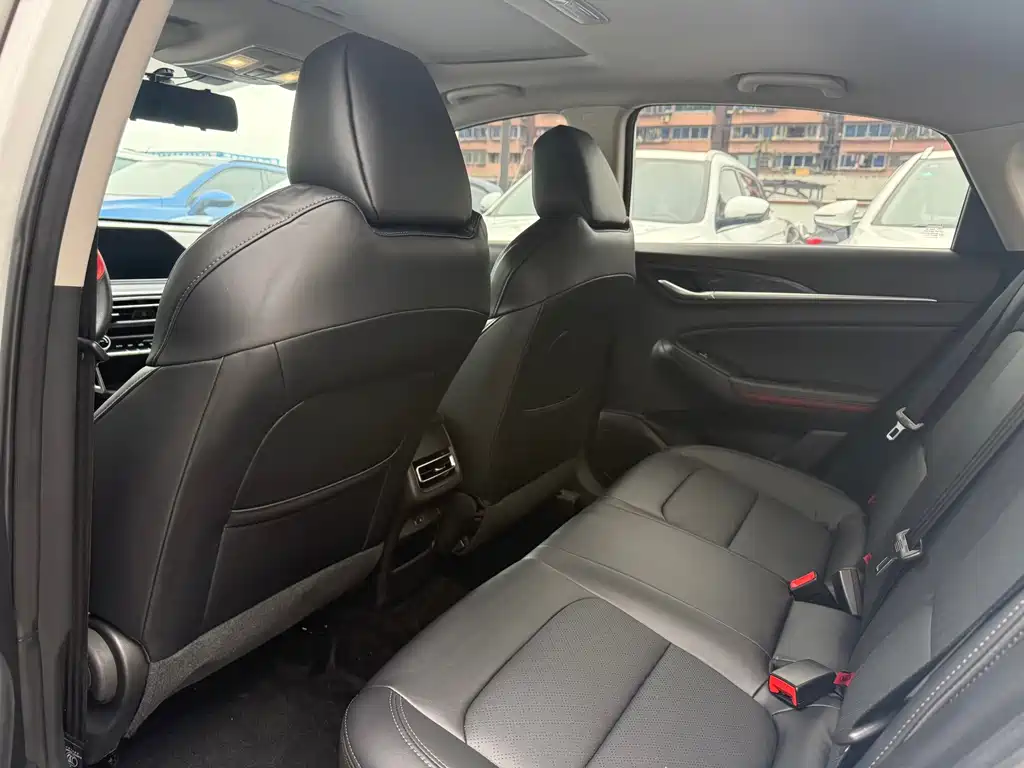 Changan Eado — миниатюра 6