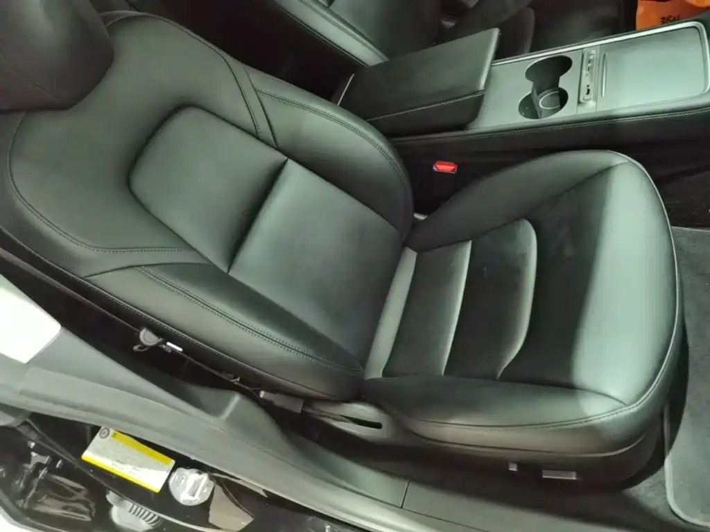 Tesla Model 3 — миниатюра 25